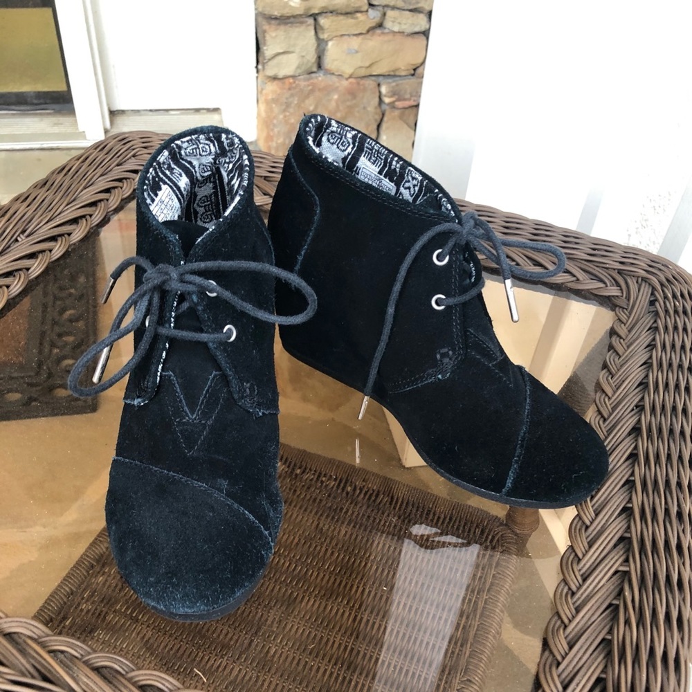 Black ankle boots